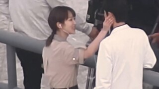 [Xiao Zhan và Yang Zi] Tôi cũng không muốn đánh gục bạn! Nhưng cả hai đều tràn ngập bong bóng tình y