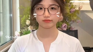 同学的眼镜真好看