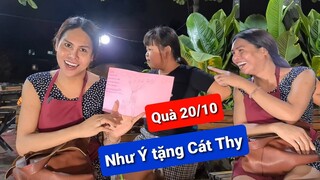 Như Ý tặng quà 20/10 cho DIVA Cát Thy tại tiệm Bánh tráng trộn