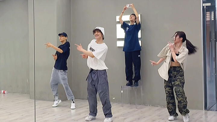 Essential summer classic! Jay Park's "ALL I WANNA DO" hiphop choreography