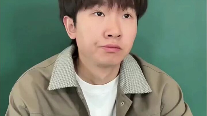 เพื่อนสมัยเด็กกลับกลายเป็นครูของฉัน