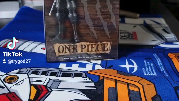 unboxing Video Trafalgar D Law OP Film Red