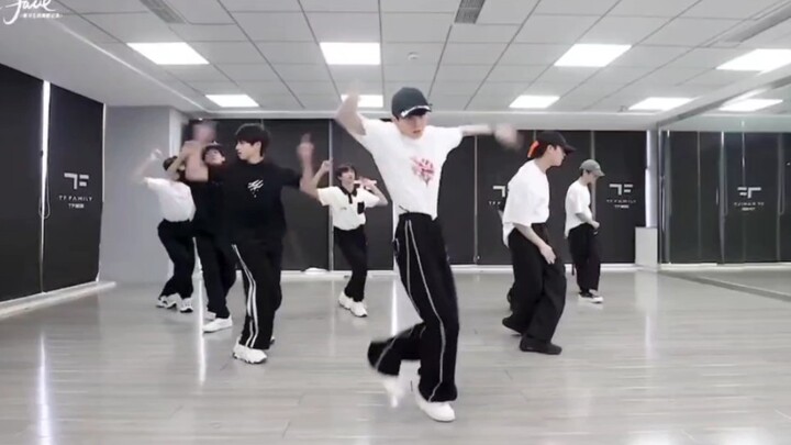 【TF家族】9.26三代My red face之《young blood》【存档】看到最后有团建！