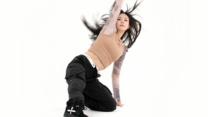 Ai hiểu được chứ? Xem điệu nhảy của người Dao thật tuyệt vời! Đúng là Audition 2.0! Mọi khoản đầu tư