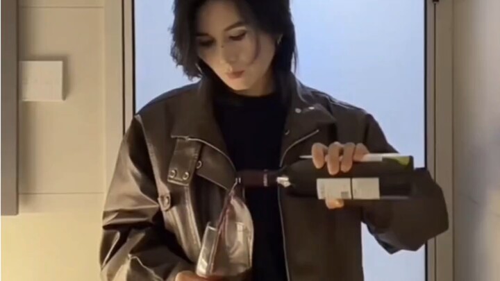 Cuối cùng cũng hiểu được cái gọi là “văn học mẹ kế” trong phim Hàn rồi.