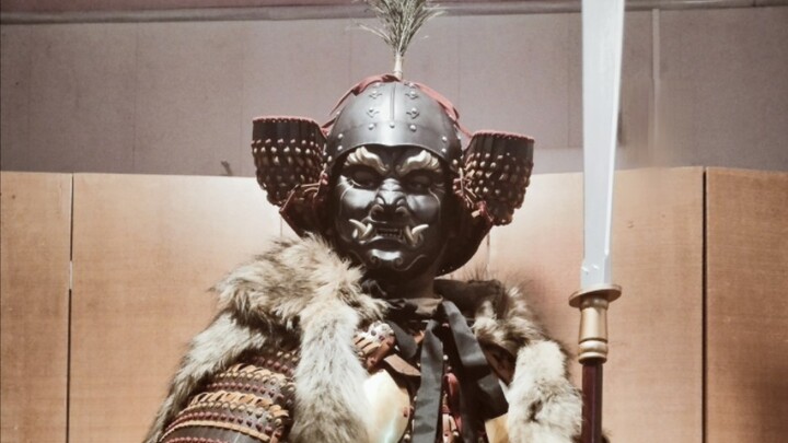 แม่ทัพชาวต่างชาติแห่งสำนักงานผู้พิทักษ์อันซีในสมัยถังอาจแต่งตัวแบบนี้ก็ได้ — ทำเอง: ลุคแม่ทัพชาวต่าง