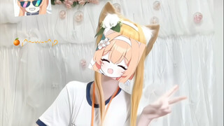 Penggemar Lolita harus berdiri berjajar dan memposting gambar Lolita ()