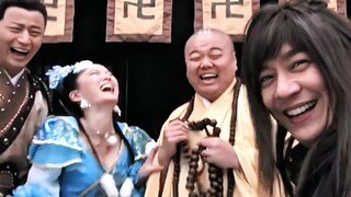 The old behind-the-scenes clips were the REAL behind-the-scenes clips—now they’ve all started acting