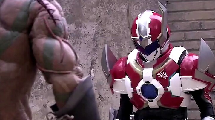 Under the instructions of Xingtian Armor, the three of them built the Demon Suppression Tower. Lufa'