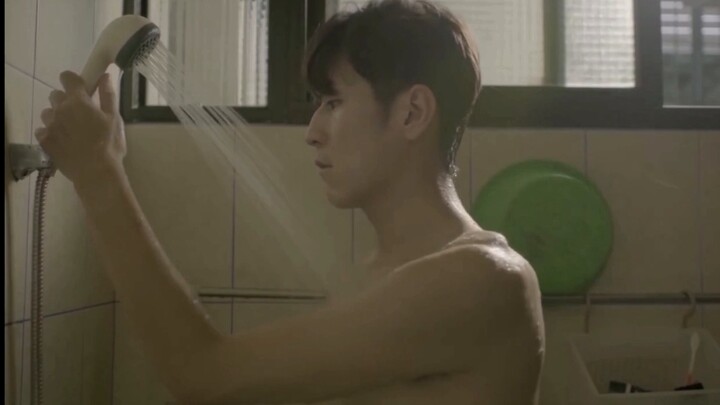 [Boylove] Bé thụ đi tắm cố tình cởi sạch để dụ dỗ anh công