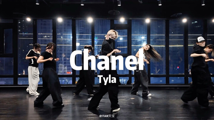 Hermès cũng được, Balenciaga cũng ổn. “CHANEL - Tyla” #BiênĐạoMúaThiênBảo