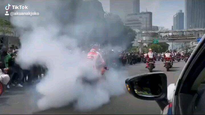 marquez malah rusuh sendiri njir