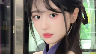 She is the best master of the dragon clan. Do you dare to look into her eyes for ten seconds?
