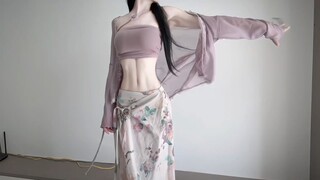 烛泪初凝夜未央，素绡轻覆玉生芒