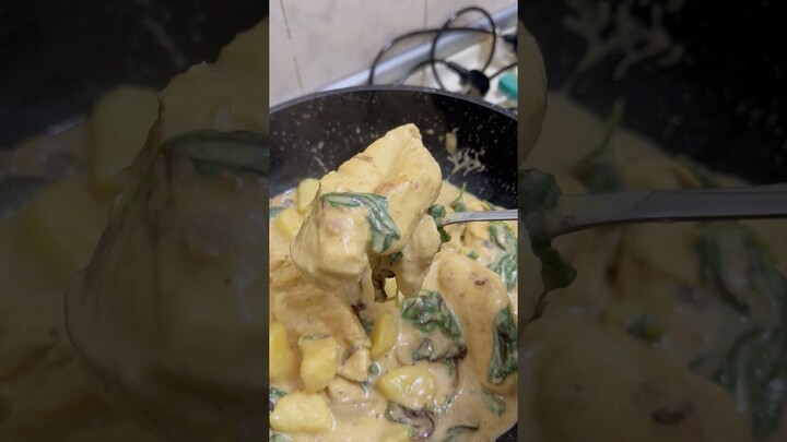 Creamy mushroom and chicken easy recipe #easycooking #simplerecipe