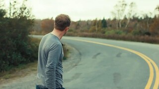 男人发现了诡异的事，自己家门口总发生车祸，并且都不是意外