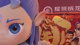 Million straight shot challenge! Let's review Bingbing's girl group dance. She's so good at dancing.