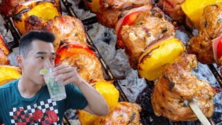[Miami] Street Food: Crocodile Grilled Skewers: High-end Ingredients Often Only Require the Most Sim