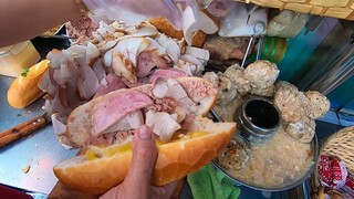 Xe bánh mì Siêu ngon 25k/ổ đầy ắp Thịt Chả Pa tê Xíu mại bán 30 năm ở vỉa hè Sài Gòn