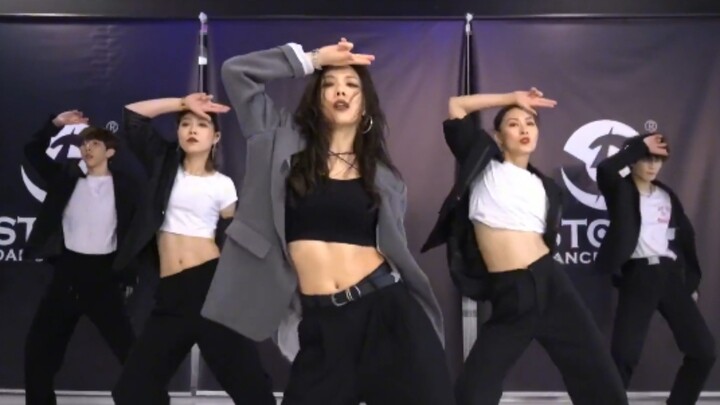 【He Xinlong, Wang Feifei, Li Zihao, Yao Chen, Huang Wenjin, Gou Mingrui, Ren Shuyang】Kumpulan cha ar