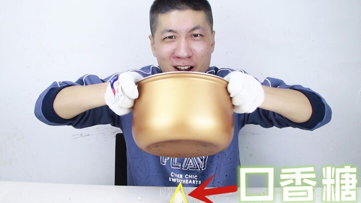 Kẹo cao su không chỉ mở được dừa mà còn mở được nồi cơm nữa!