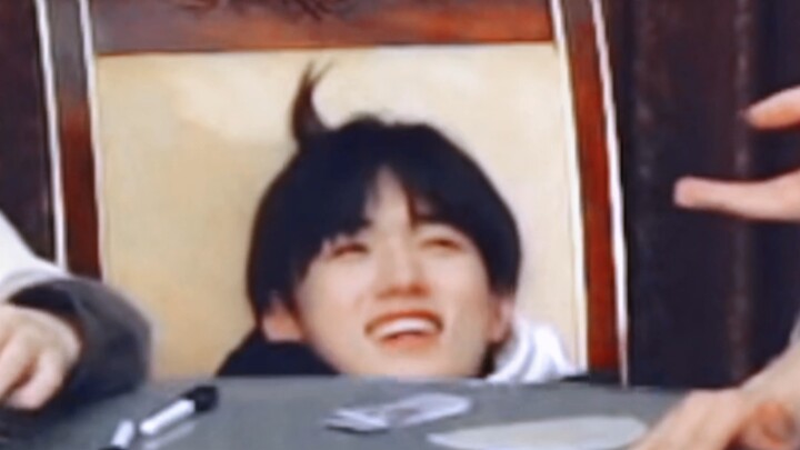 سونغ ياشوان لطيف جدًا!