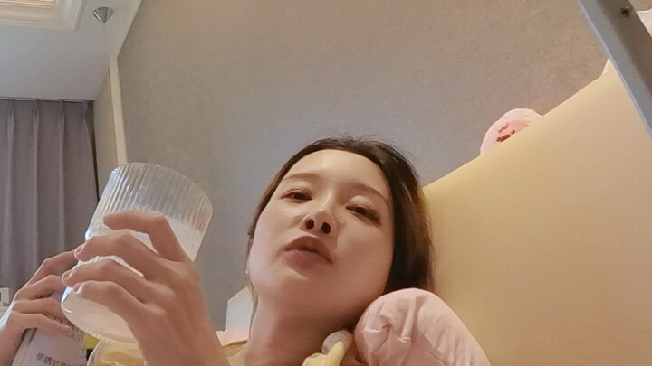 ทารกอายุสองขวบกว่าดูแลคุณแม่ที่ตั้งครรภ์ได้หกเดือนกว่าอย่างไร?