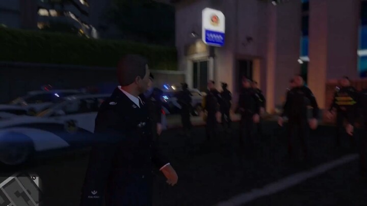 Inspecting Public Security Department Director Qi Tongwei