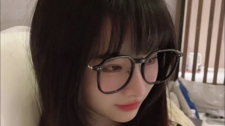 Trêu chọc mấy cặp vợ chồng già mới vui chứ!