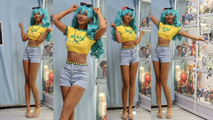 ⚡To perfectly bring the character to life, I used up an entire bottle of tanning foundation ⚡ Brazil