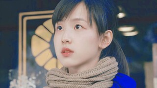 بالفعل، البطلة خرجت مباشرةً من روايات الألم الشبابي، تجمع بين الإحساس بالانكسار والحيوية الشبابية.