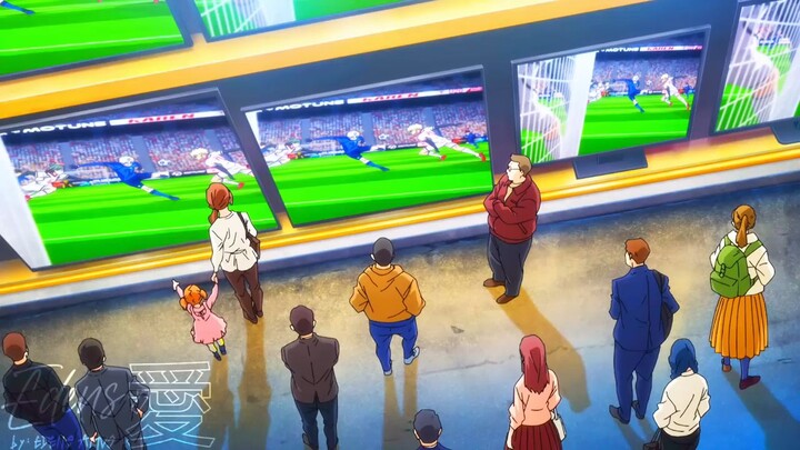 Anak indah main bola