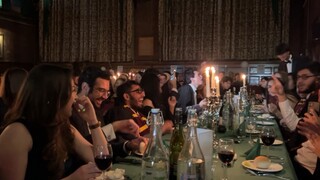 【Cambridge Notes】 Dù bạn định đi đâu, ánh sáng vẫn hiện hữu dù xa xôi đến đâu