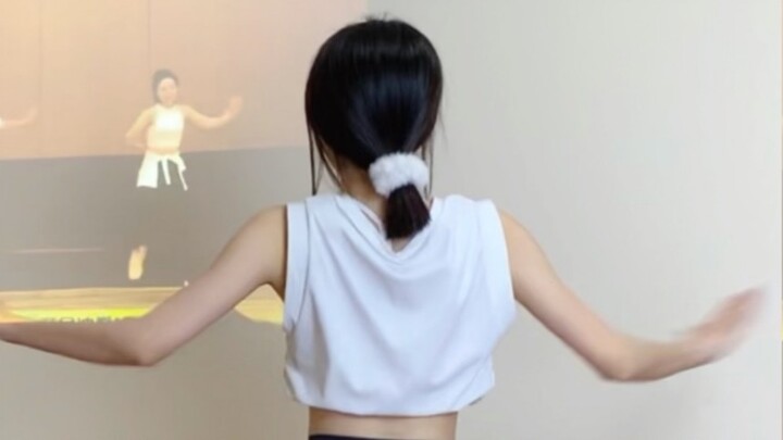 "Thần tượng muôn năm" Bài tập thể dục đốt cháy mỡ, đốt cháy mồ hôi