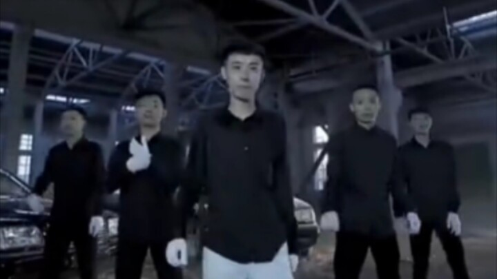 青海摇，但是恋爱循环