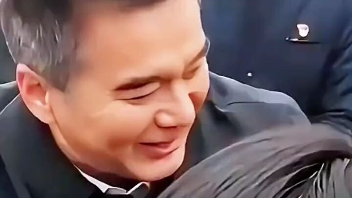 ท่านอธิบดี แล้วเรื่องที่ผมเป็นสุนัขตำรวจล่ะ?