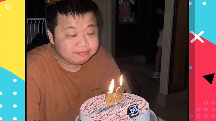 Happy birthday to myself! In life, we should pay more attention to what we want to eat, what we enjo