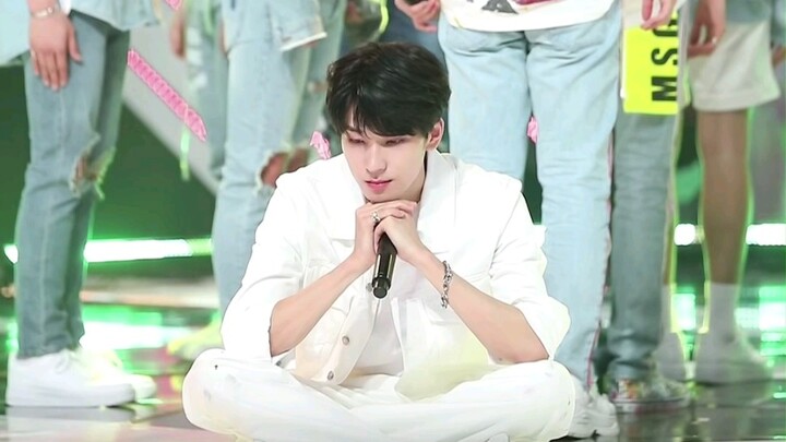 Tebak kamu belum nonton║Live shot penampilan juara 'Oh My' dari Yuanqi Xiaoyuan_180725