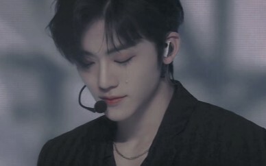 Một câu chuyện buồn, anh ấy vốn không muốn trở thành thần tượng.