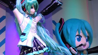 ตกใจที่ค้นพบ Miku ตัวเอง? การประชุม SEGA และ Cthulhu Hatsune Dance Catch the Wave เพลงใหม่