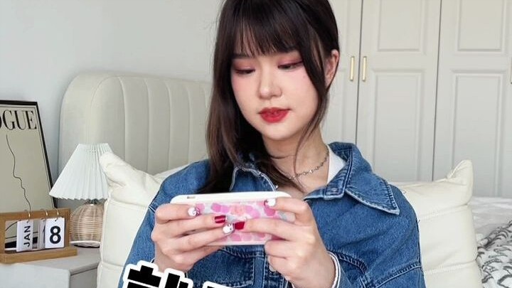 Sisters, when will you lend me your lips 4.0