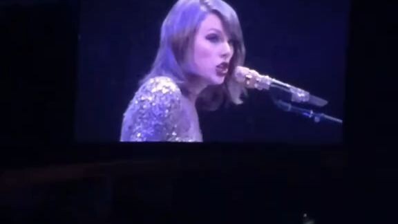 Say there's nothing at all cover by Taylor Swift at stage.