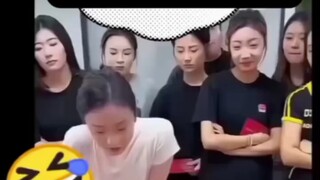 dujamin ngakak sampe kencing
