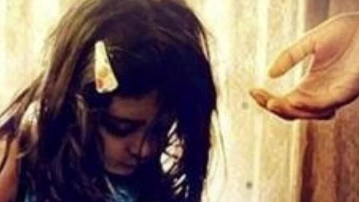 A 2-year-old girl stayed with her mother’s body for three days and three nights, dancing with BLEACH