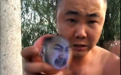 Quét sạch gà đói, trở lại làm tổng quản.