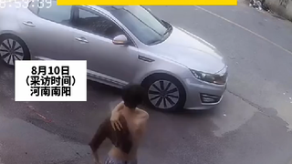 两名17岁暑假工给车主洗车，以为车主从洗车区开出来准备停车，没想到钱没付直接开走了