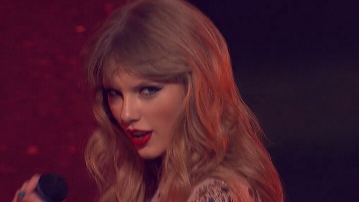 [Live]Taylor Swift -You Belong With Me(iHeartRadio 2012)