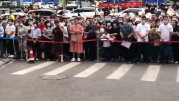 Góc nhìn thứ nhất ra khỏi phòng thi