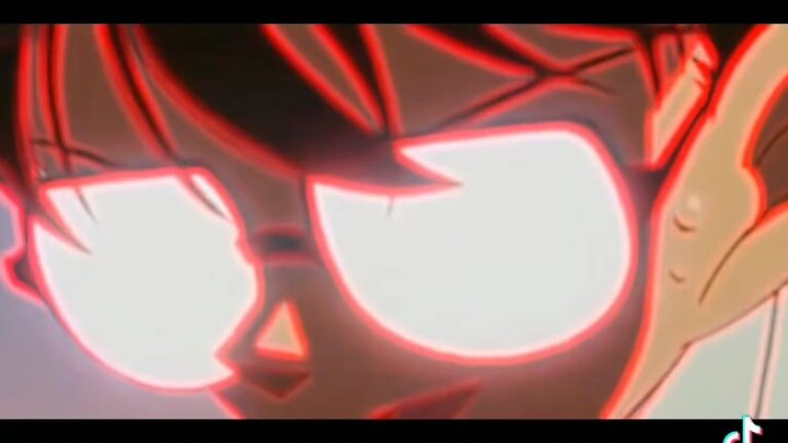 conan biết dùng súng, lái thuyền, lái máy bay...