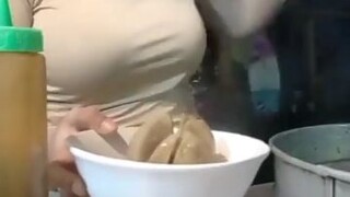 Baksonya Besar Empuk Lagi 🗿
